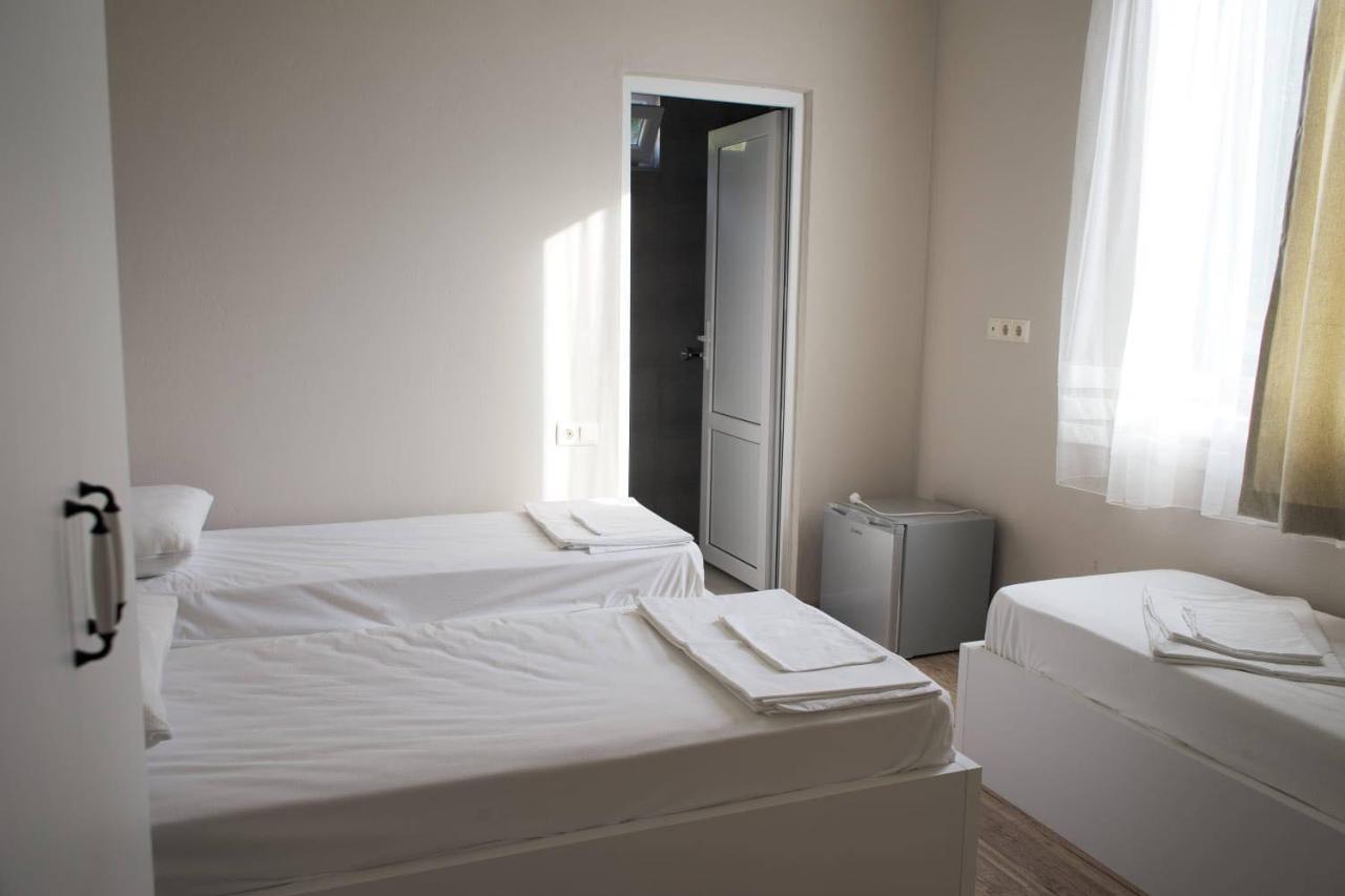 Nira Hotel Gonio Ngoại thất bức ảnh
