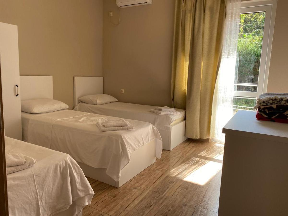 Nira Hotel Gonio Ngoại thất bức ảnh