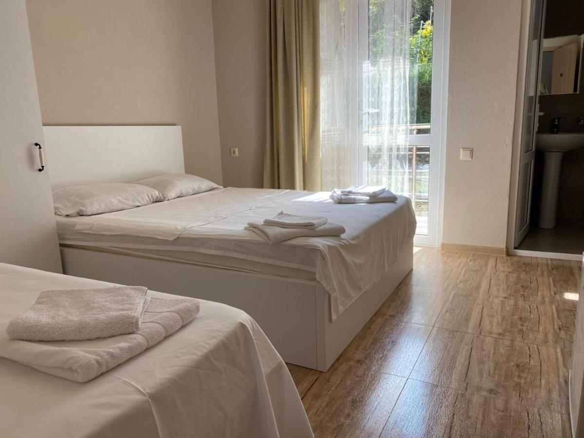 Nira Hotel Gonio Ngoại thất bức ảnh