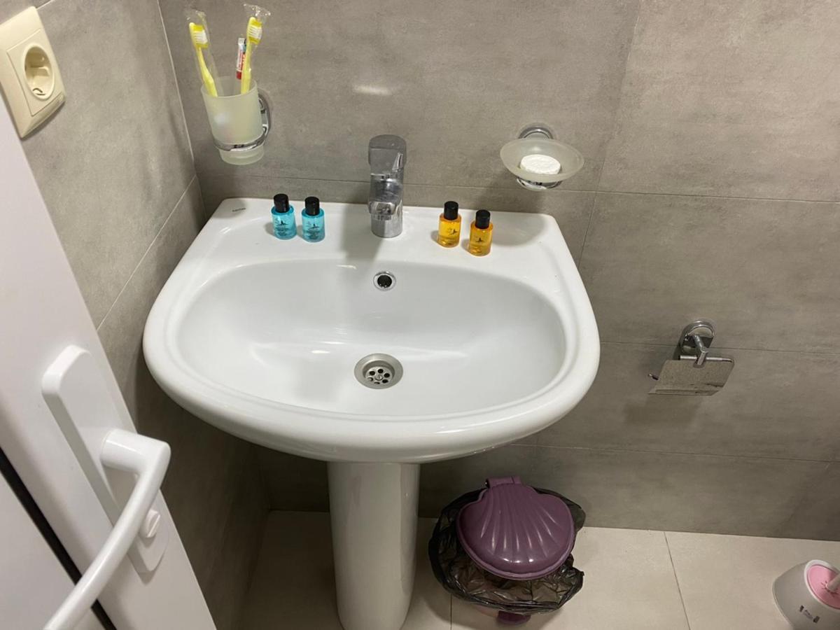 Nira Hotel Gonio Ngoại thất bức ảnh