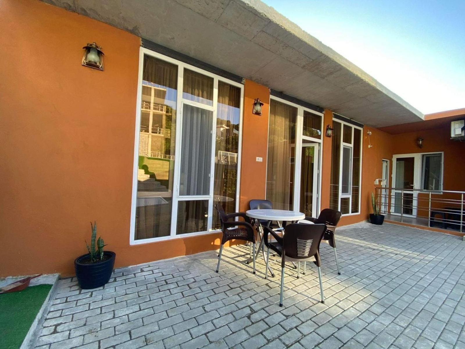 Nira Hotel Gonio Ngoại thất bức ảnh